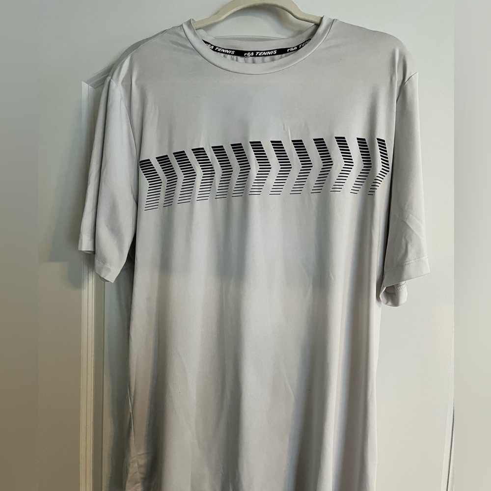 Men’s Fila tennis/athletic t shirt